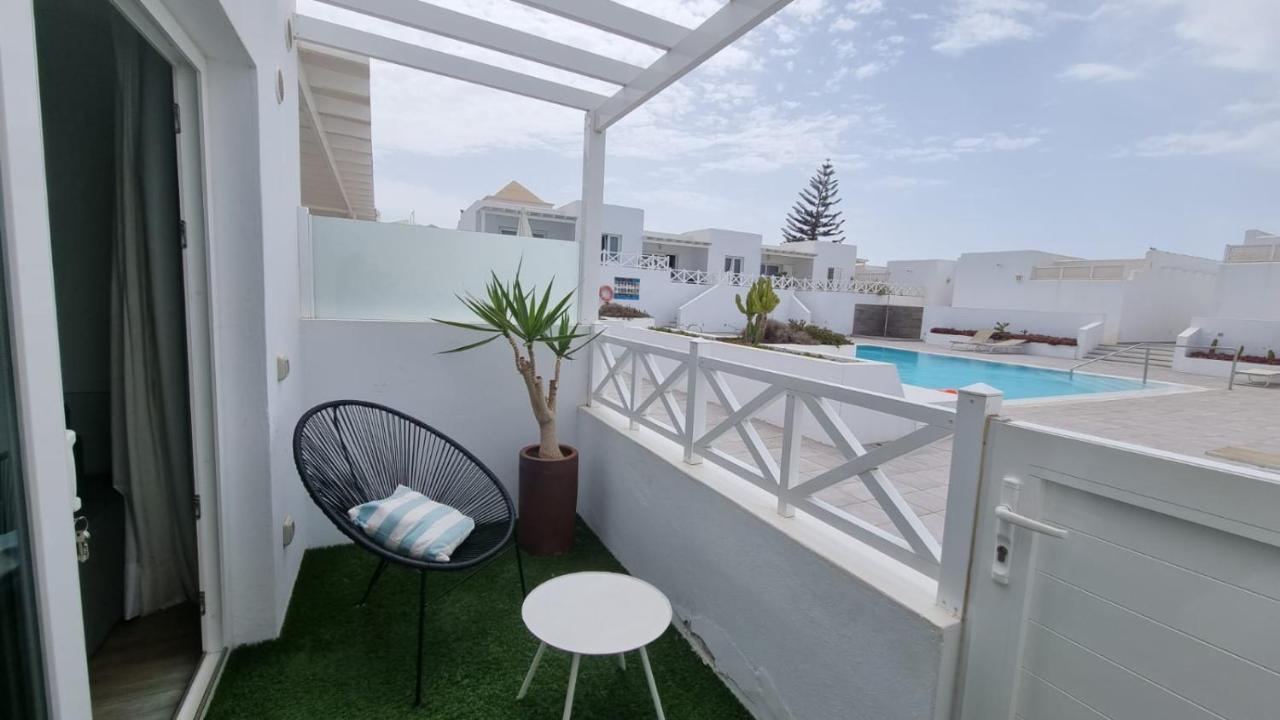 Flower Beach Suite Pool Playa Honda  Exterior photo